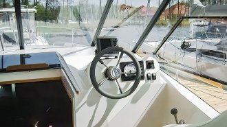 Jach motorowy Futura 860 - Selene